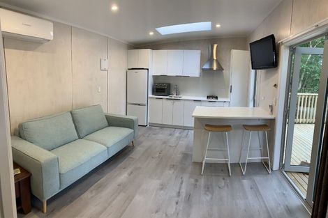 Photo of property in 16 Springtime Crescent, Stanmore Bay, Whangaparaoa, 0932