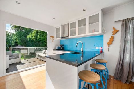 Photo of property in 16 The Boulevard, Sunnyhills, Auckland, 2010