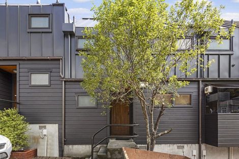 Photo of property in 70b Majoribanks Street, Mount Victoria, Wellington, 6011