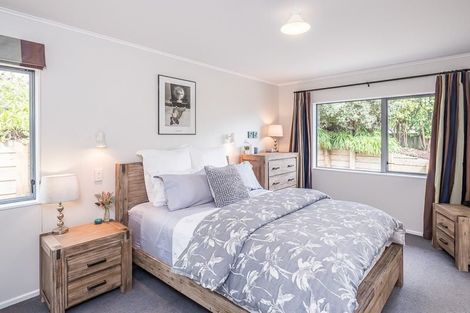 Photo of property in 105 Realm Drive, Paraparaumu, 5032