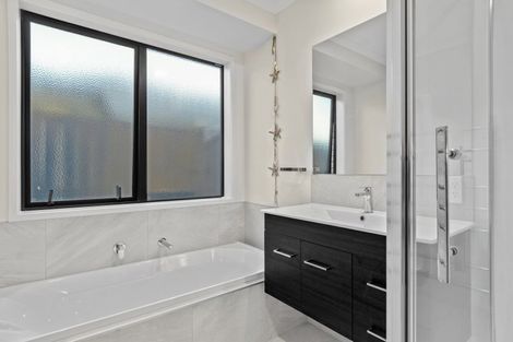 Photo of property in 5 Warlock Way, Papamoa, 3118