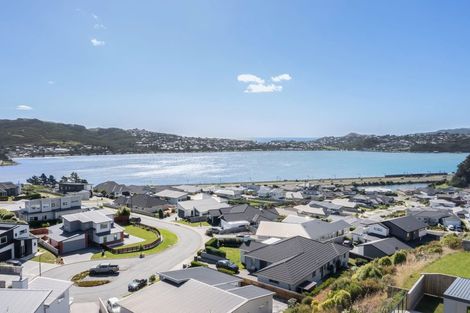 Photo of property in 40 Waitaria Terrace, Aotea, Porirua, 5024