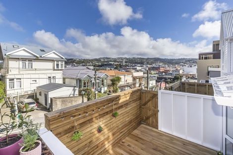 Photo of property in Pirie Street Townhouses, 8/35 Pirie Street, Mount Victoria, Wellington, 6011