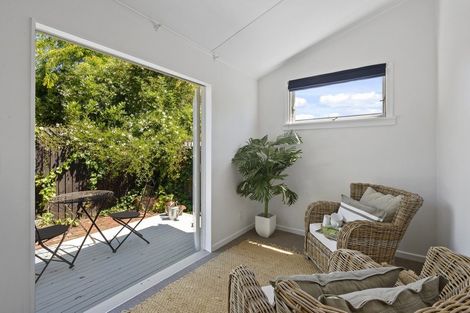 Photo of property in 105 Abberley Crescent, St Albans, Christchurch, 8014