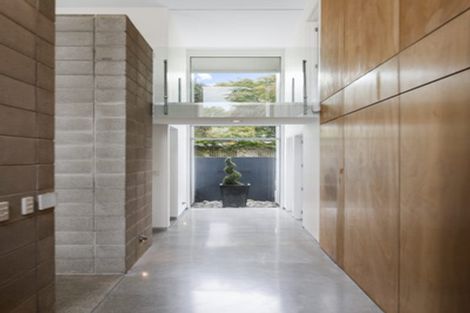 Photo of property in 60 Aikmans Road, Merivale, Christchurch, 8014