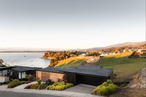 Photo of property in 4 Fairburn Place, Kaiteriteri, 7197