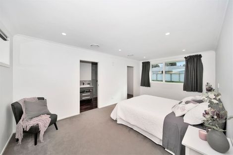 Photo of property in 30 Mercade Close, Stratford, 4332