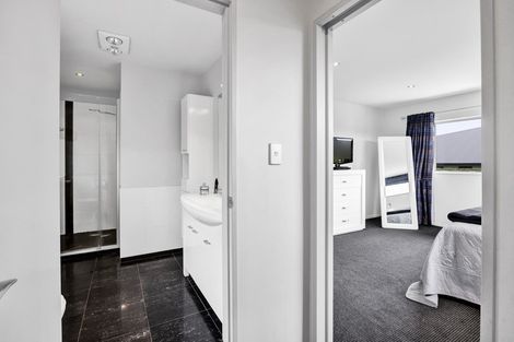 Photo of property in 188 Heta Road, Highlands Park, New Plymouth, 4312