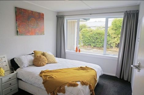 Photo of property in 12 Holloway Street, Waikiwi, Invercargill, 9810