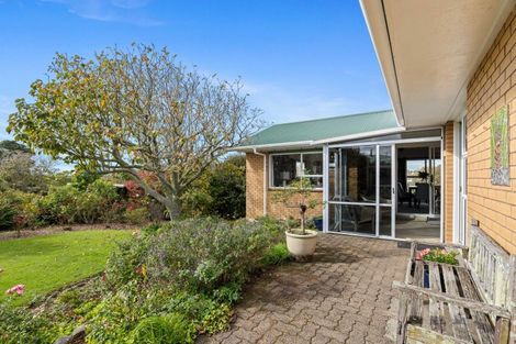 Photo of property in 6c Fairview Place, Westown, New Plymouth, 4310