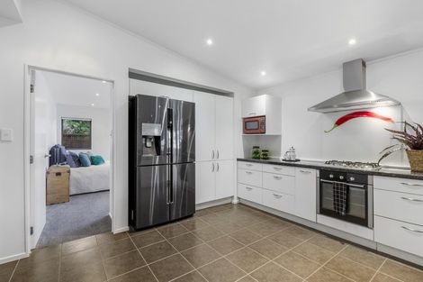 Photo of property in 2 Claude Road, Stanmore Bay, Whangaparaoa, 0932