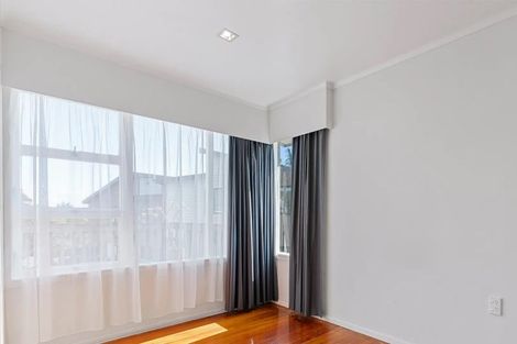 Photo of property in 83 Matipo Road, Mairangi Bay, Auckland, 0630