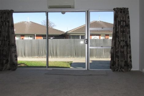 Photo of property in 2/32 Lyndon Street, Riccarton, Christchurch, 8041