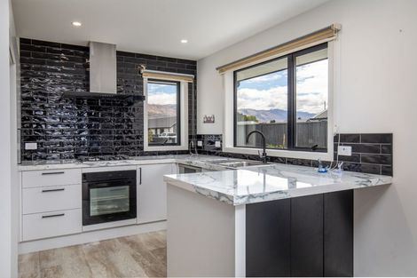 Photo of property in 55 Olds Crescent, Cromwell, 9310