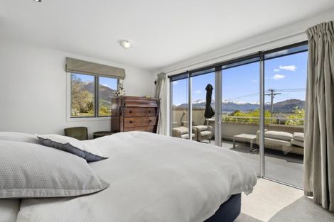 Photo of property in 23 Kennedy Crescent, Wanaka, 9305