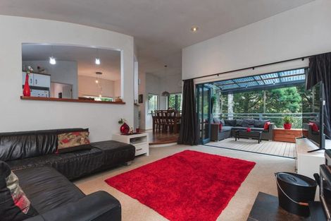 Photo of property in 220 Woodlands Park Road, Titirangi, Auckland, 0604
