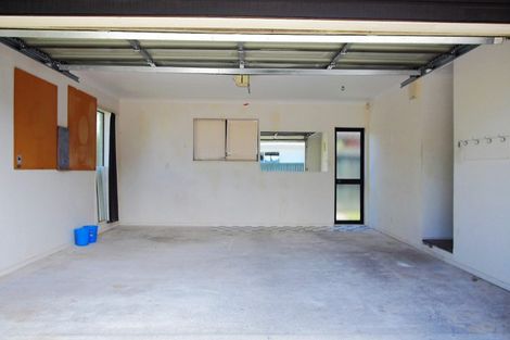 Photo of property in 100 John F Kennedy Drive, Milson, Palmerston North, 4414