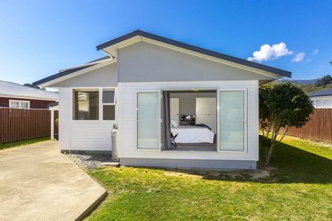 Photo of property in 53 Oregon Drive, Maoribank, Upper Hutt, 5018