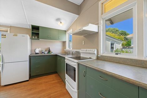 Photo of property in 11 Normanby Street, Fitzroy, New Plymouth, 4312