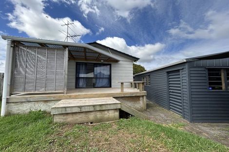 Photo of property in 2/8 Senecio Place, Weymouth, Auckland, 2103