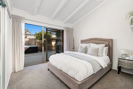 Photo of property in 18 Glengarry Avenue, Manly, Whangaparaoa, 0930