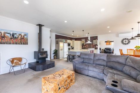 Photo of property in 122 Guy Street, Dannevirke, 4930