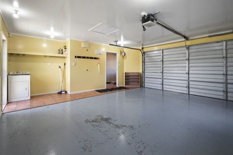 Photo of property in 1 Daniel Place, Kelvin Grove, Palmerston North, 4414