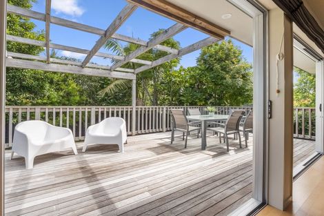 Photo of property in 14b Karetu Road, Greenlane, Auckland, 1051