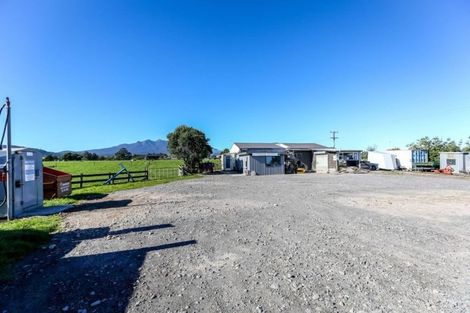 Photo of property in 37 Upper Pitone Road, Pitone, New Plymouth, 4374