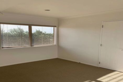 Photo of property in 7 Lissleton Drive, East Tamaki, Auckland, 2013