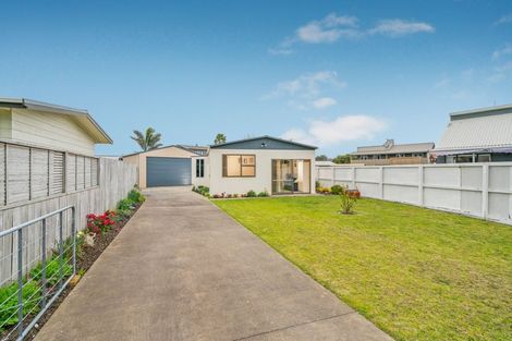 Photo of property in 17b Meadow Drive, Whitianga, 3510