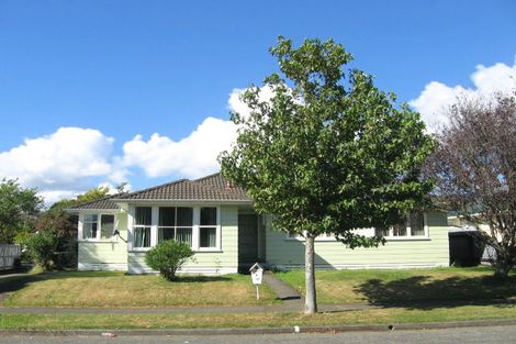 Photo of property in 18 Bonnie Glen Crescent, Ebdentown, Upper Hutt, 5018