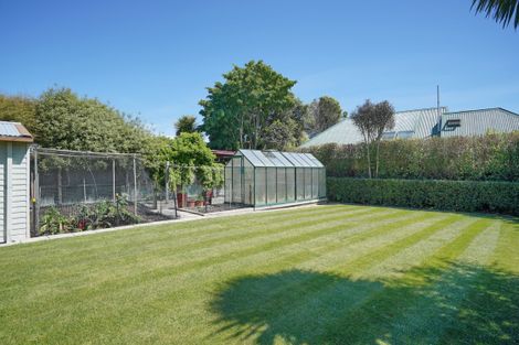Photo of property in 22 Kendal Avenue, Burnside, Christchurch, 8053