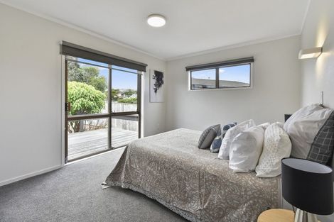 Photo of property in 18 Kaanapali Place, Wattle Downs, Auckland, 2103