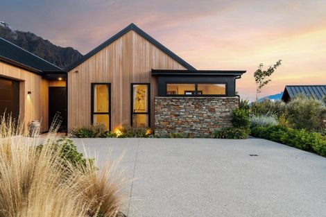 Photo of property in 9 Arran Lane, Jacks Point, Queenstown, 9371