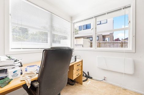 Photo of property in 27 Choice Avenue, Henderson, Auckland, 0612