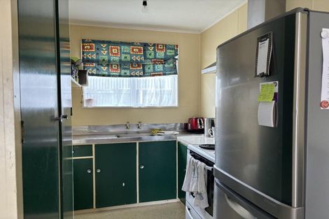 Photo of property in 26 Simons Street, Moturoa, New Plymouth, 4310