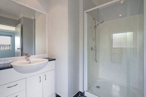 Photo of property in 21 Greig Place, Pukekohe, 2120