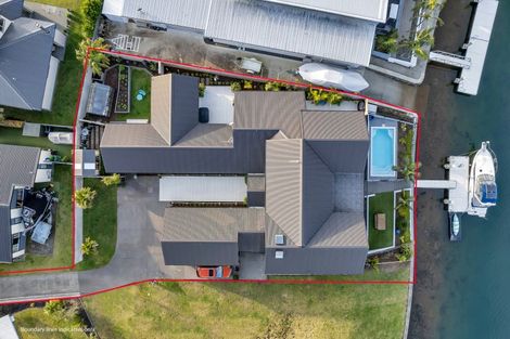 Photo of property in 13 Waitemata Drive, One Tree Point, 0118