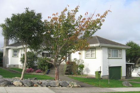 Photo of property in 10 Saint Johns Terrace, Tawa, Wellington, 5028