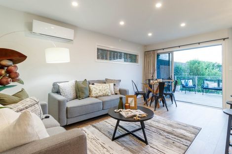 Photo of property in 1/19 Ruakiwi Road, Hamilton Lake, Hamilton, 3204