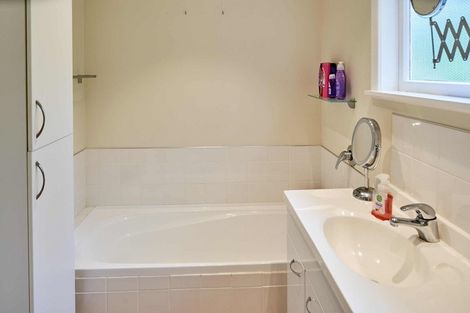 Photo of property in 24 Hollies Crescent, Johnsonville, Wellington, 6037