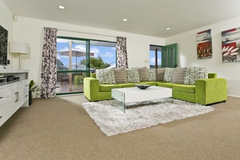 Photo of property in 2/83 Vandeleur Avenue, Birkdale, Auckland, 0626