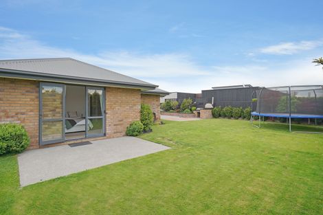 Photo of property in 43 Westpark Drive, Burnside, Christchurch, 8053
