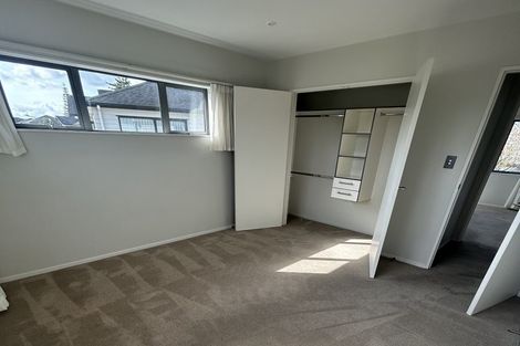 Photo of property in 25 Bordeaux Parade, Te Atatu South, Auckland, 0610