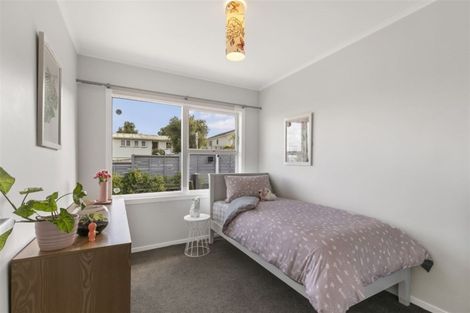 Photo of property in 6 Stott Avenue, Birkdale, Auckland, 0626