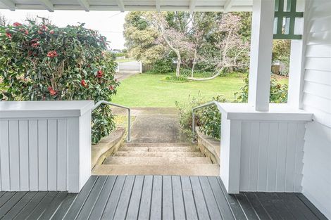 Photo of property in 28 Peakes Road, Saint Johns Hill, Whanganui, 4501