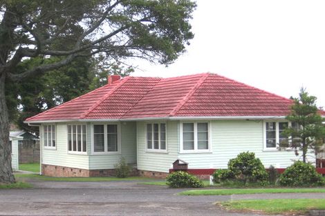 Photo of property in 43 Swanson Road, Henderson, Auckland, 0610