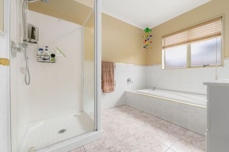 Photo of property in 61 Nielsen Gardens, Rototuna, Hamilton, 3210