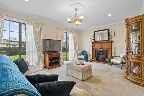 Photo of property in 1 Beverage Place, Rosehill, Papakura, 2113